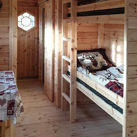 White Wood Tiny House * Darney